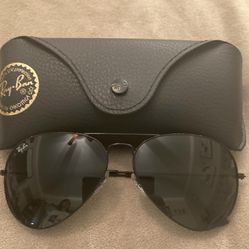New RayBan Aviator Sunglasses With Original RayBan Packaging