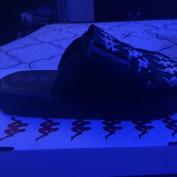 222 banda mitel 1 black and white