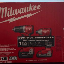 Milwaukee 3693-22CX
