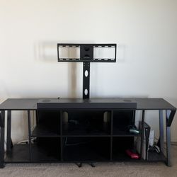 Entertainment Center/TV Stand With Mount