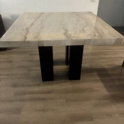  Nice !! Marble  Dining Room table 