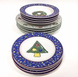 Set Of dishes.  4 Plates. Bowls. salad Plates. 