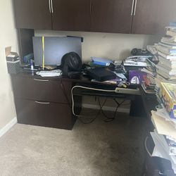 Big Desk With Drawers And Cabinets