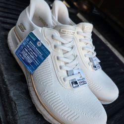 Skechers Bobs Sneakers New with Tags