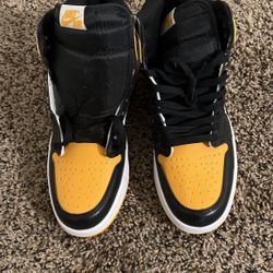  JORDAN 1 HIGH TAXI  (NO BOX) New 