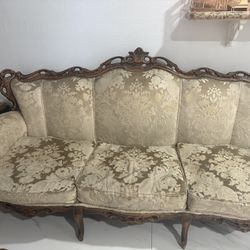 Free Couch 