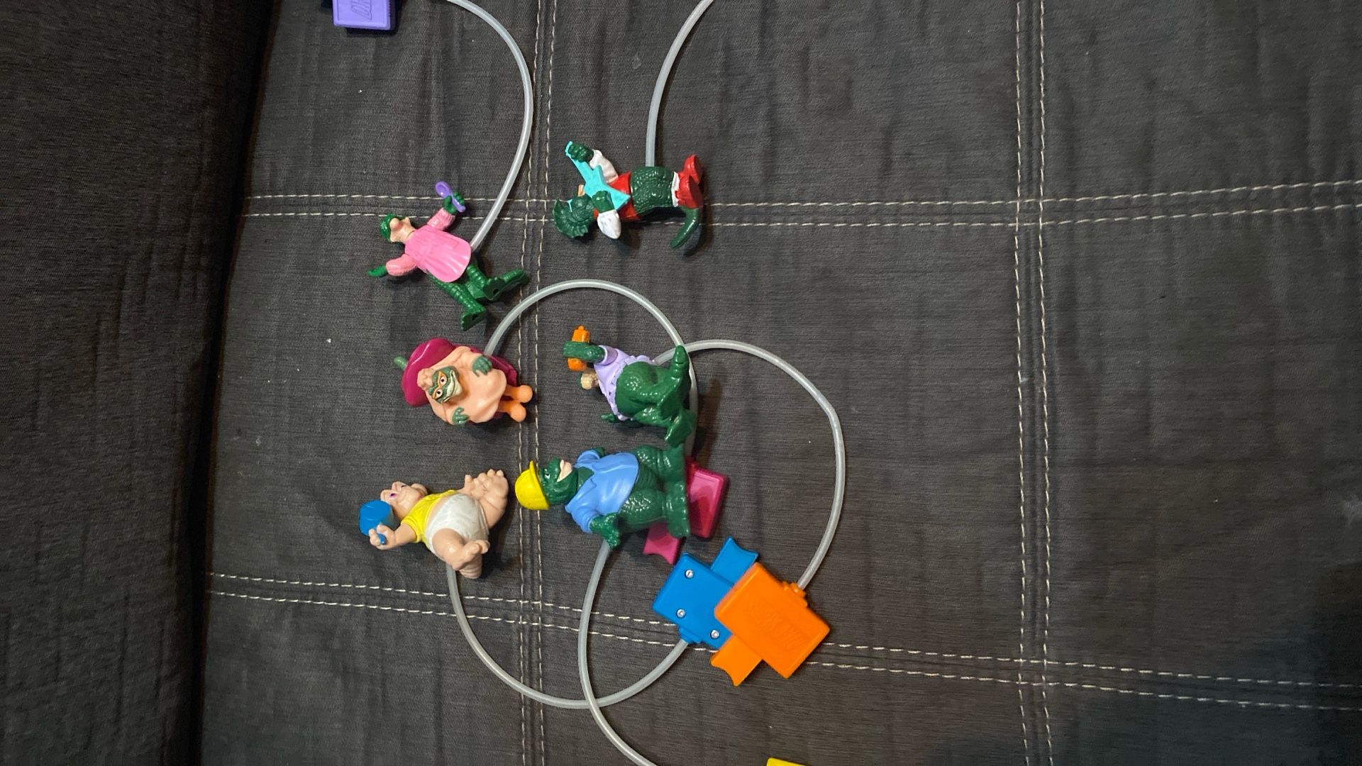 Retro Jim Henson Dinosaur Tv Series Water Squirter