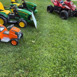 John Deere  12 Volt Battery Tractors …COOLSTER Kids 4wheeler