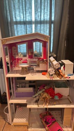 Rainbow high doll house