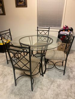 Dining Room Table and Chairs