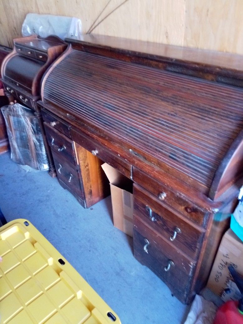 Roll Down Desk