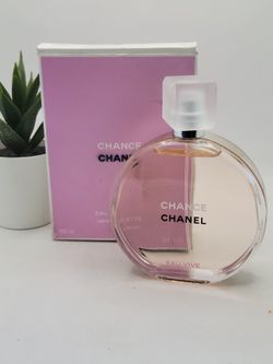 CHANEL
 
CHANCE EAU VIVE Eau de Toilette 

3.4 fl (Box Damaged)