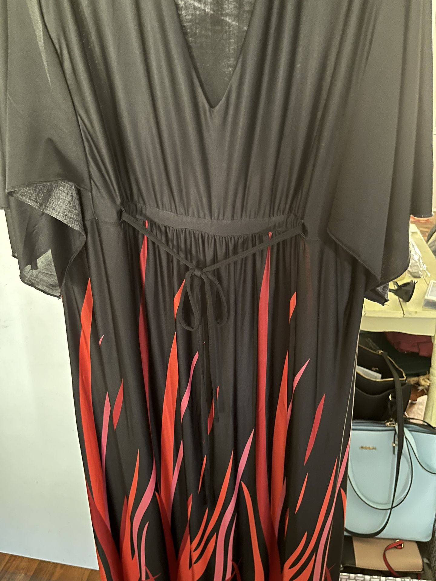 Plus Size New Dress. Red N Black