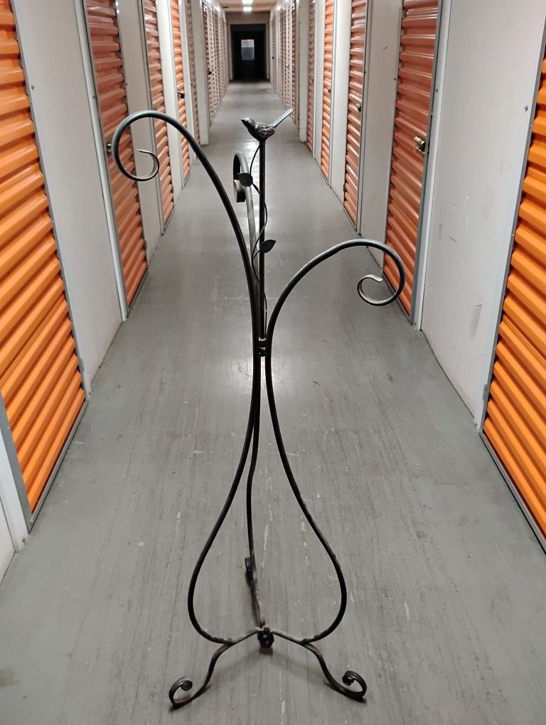 Vintage Style Plant Garden Decor Iron Stand