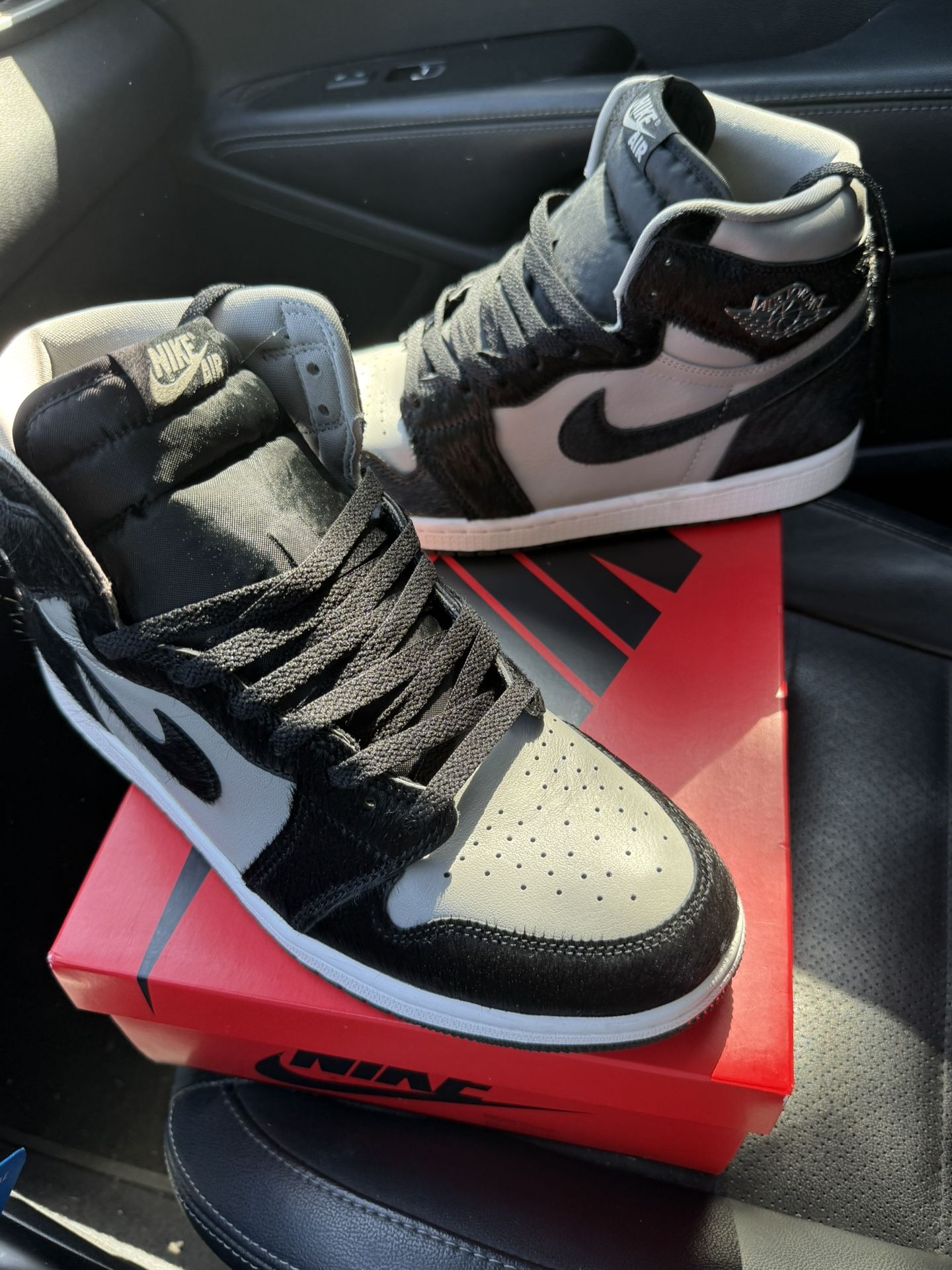 Jordan 1 High (Original box, Never Worn)