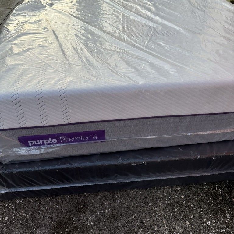 Purple 4 King Mattress (RestorePlus) Hybrid Bed, Like New

