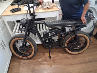 Golden Electric Cycles E-Bike