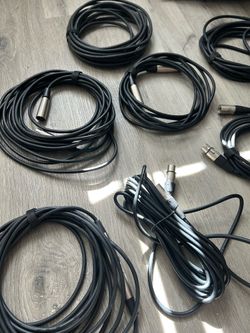 8 working XLR cables