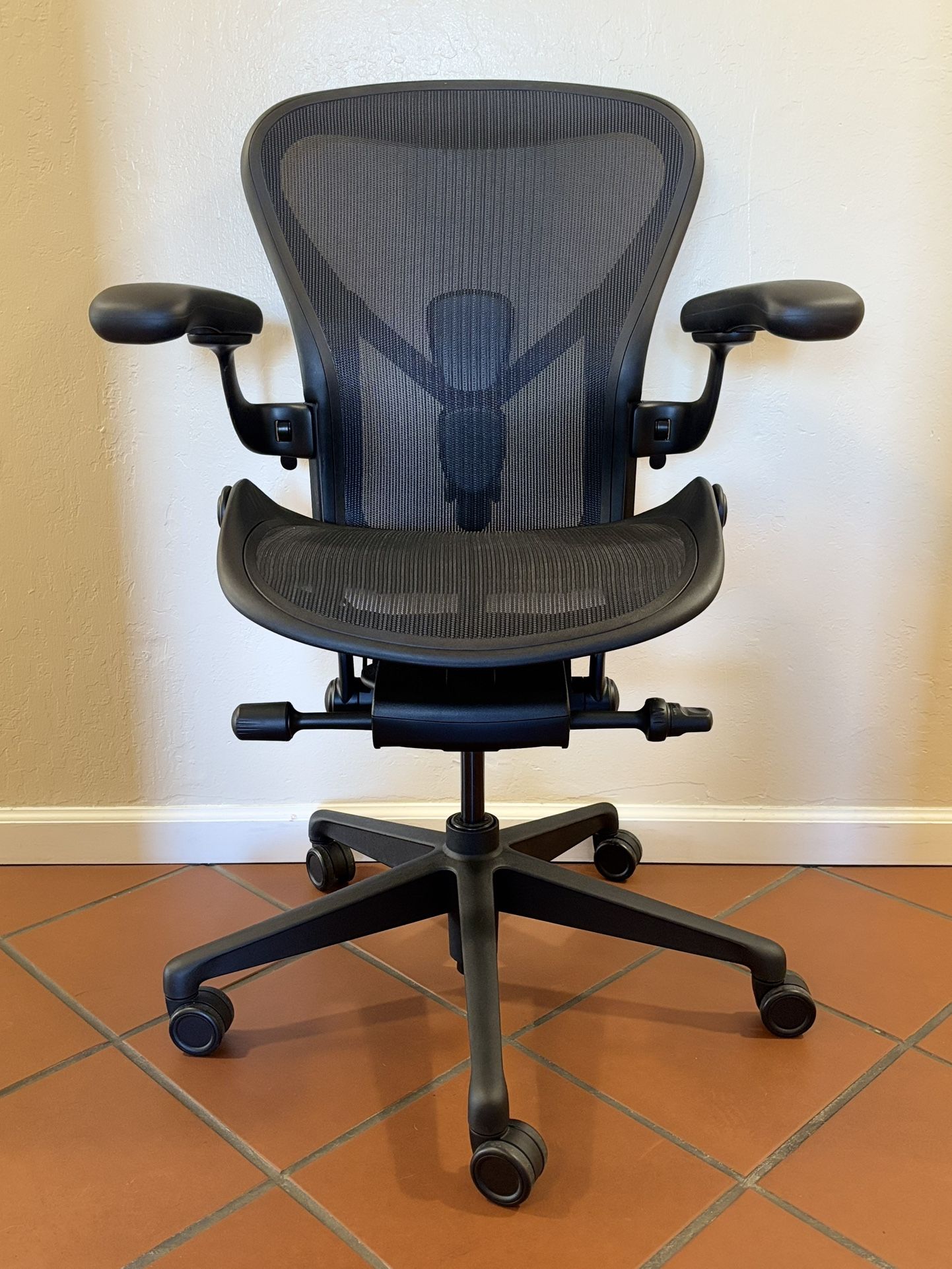 ⚫️ 🕶️Herman Miller Gaming Chair 🕶️ ⚫️