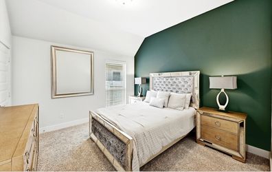 9 piece Queen bedroom set