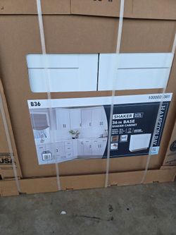 White Shaker cabinets