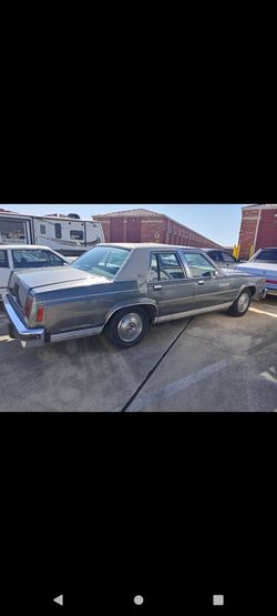 LTD CROWN VICTORIA 86'
