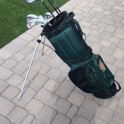 Set Of Men's Golf Clubs 