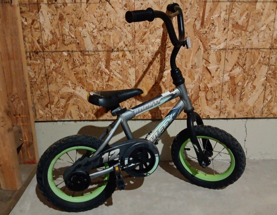 BOY'S BIKE FOR 2 - 5 YRS
