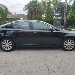 Top Of The Line 2014 Kia Optima Ex 114000 Miles. Financing