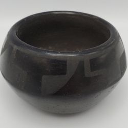 Seed Pot Native American Pottery Blackware