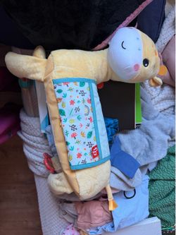 Tummy time giraffe