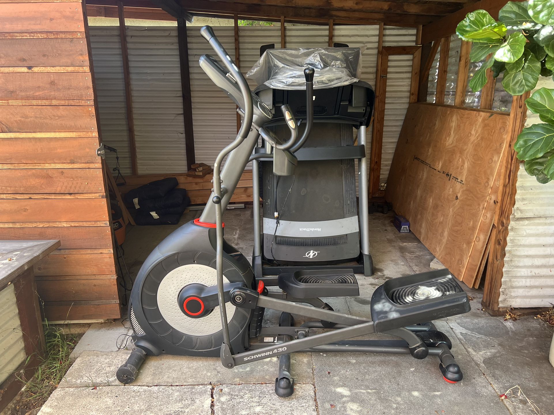 Schwinn 430 Elliptical Over $1000 New