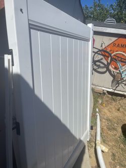 Vinyl side gate, 5 feet $150