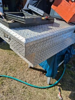 Pick up tool box