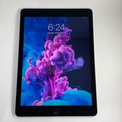 Apple iPad Air 2 128GB 9.7” -iOS 15 -Tiny crack -See pics!! $149