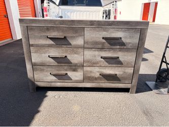 ASHLEY 6 DRAWER DRESSER
