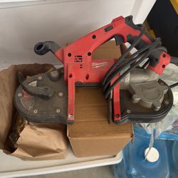 Milwaukee Bandsaw 