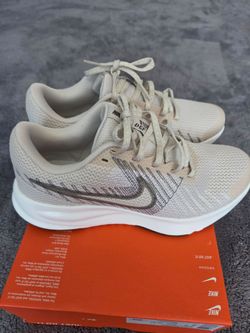 Tenis Nike para mujer 7.5...nuevos