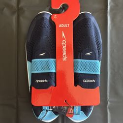 Men’s Water Shoes Size 9-10