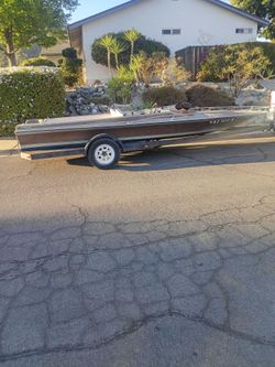 Hawaiian Ski Boat