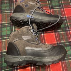 Women Snow Boots Size 8