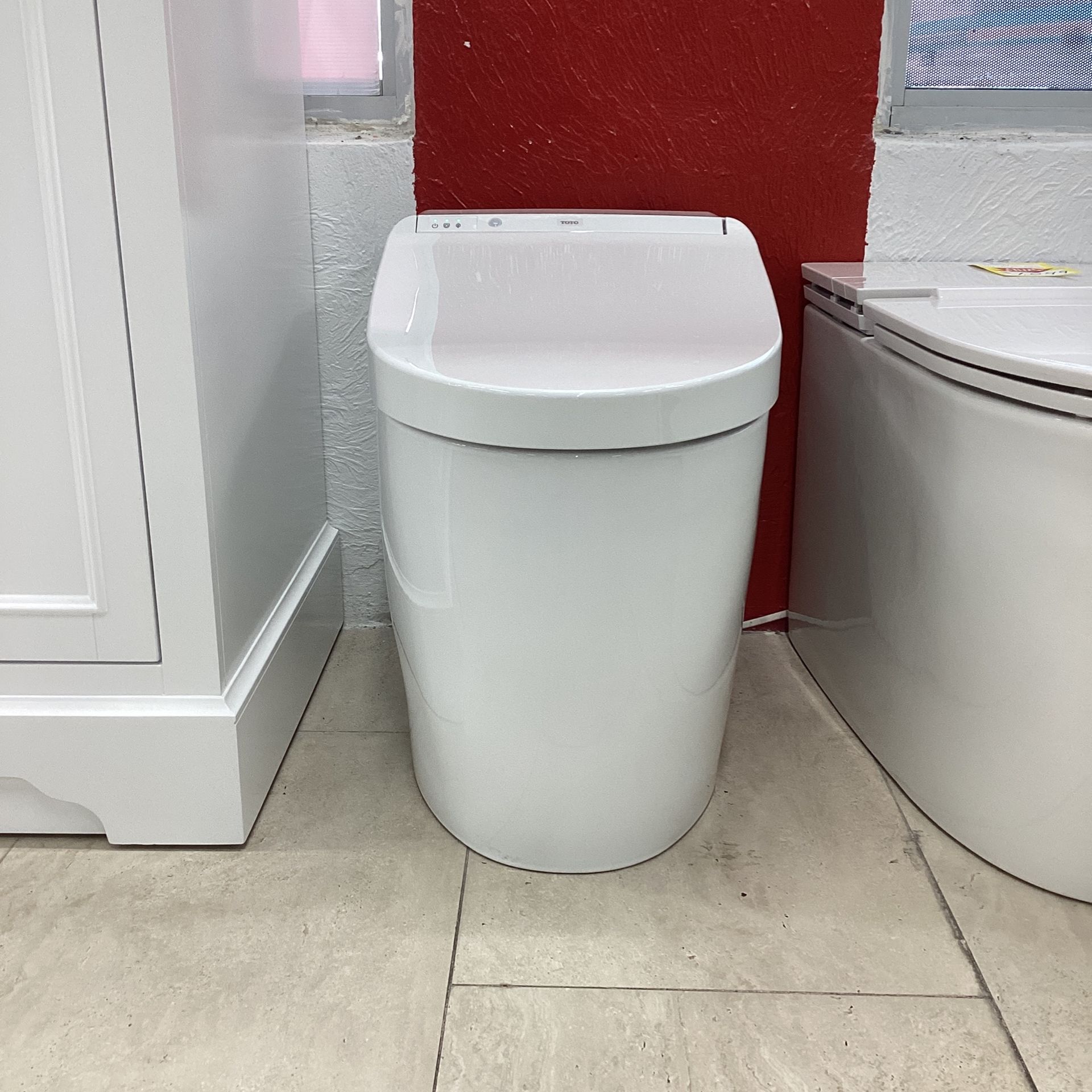 ToTo G450 Smart Toilet Available Today On Sale Fully Automatic Tons Of Features Fully Skirted Standard Installation