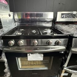 New In Box Samsung Gas Stove