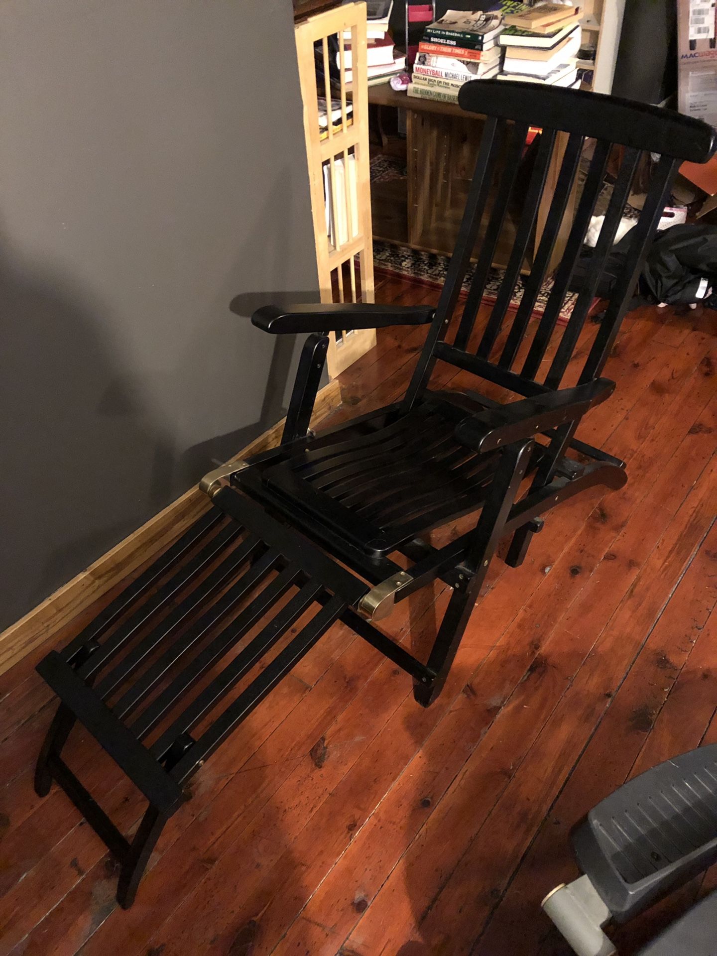 Antique folding wooden lounge chair
