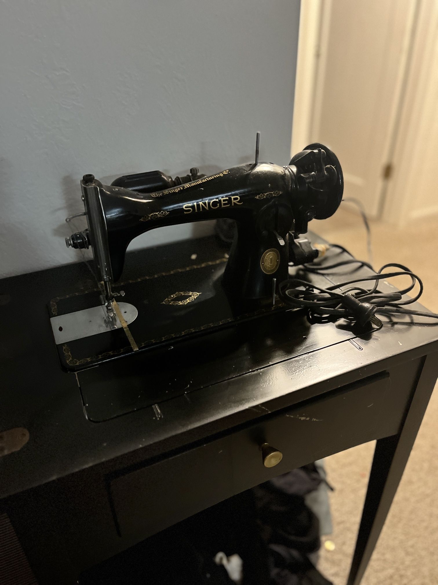 Singer 15-91 Vintage Sewing Machine