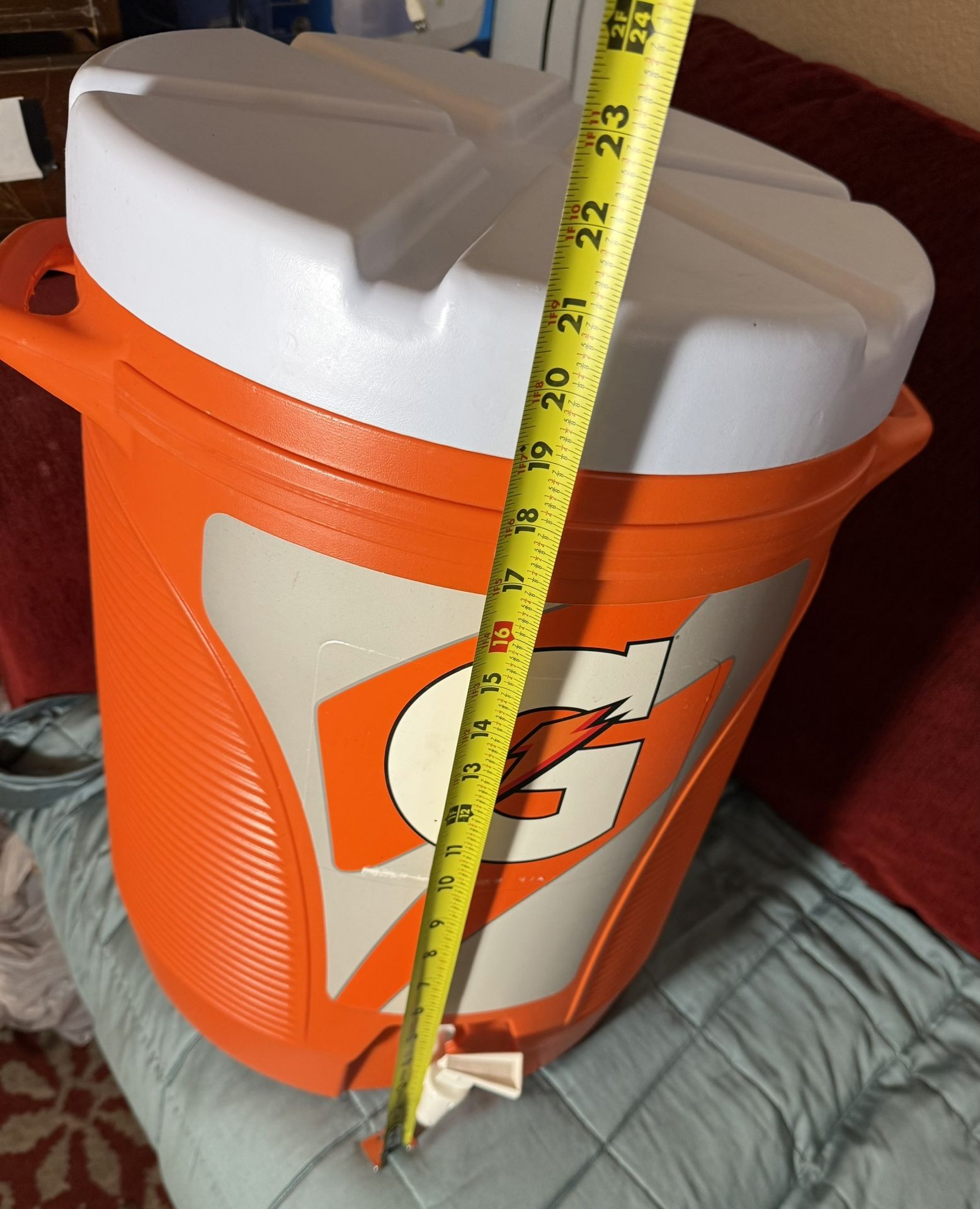 10 Gallon Gatorade Cooler With Water Dispenser