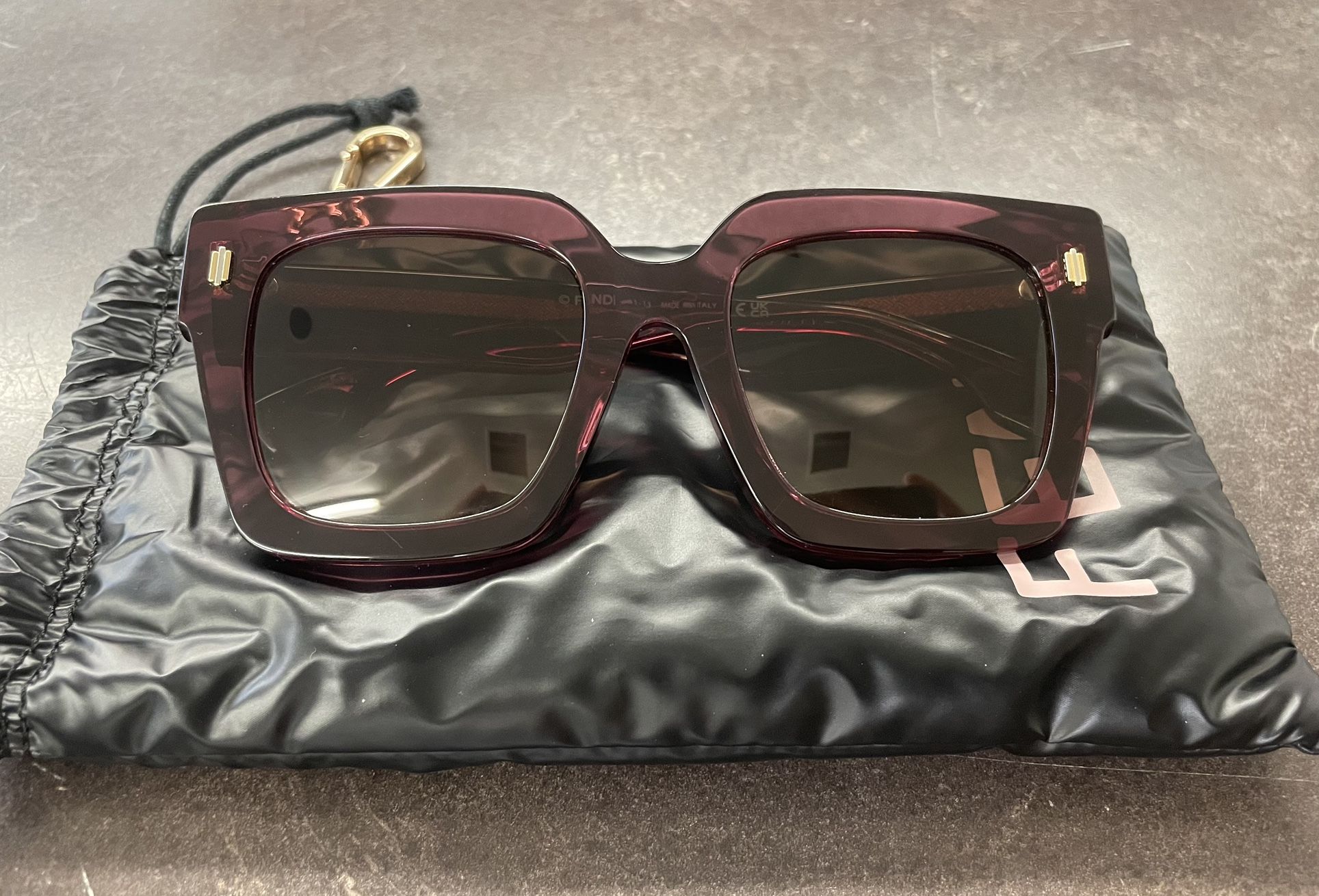 Fendi Roma Violet Acetate Women's Sunglasses - FE40101F