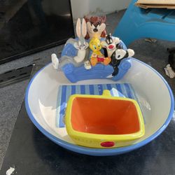 Vintage Collectors Warner Brothers Studio Looney Tunes TV Chip Dip Bowl Plate Couch Bugs Taz 12"