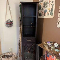 2 Entertainment Shelf Units