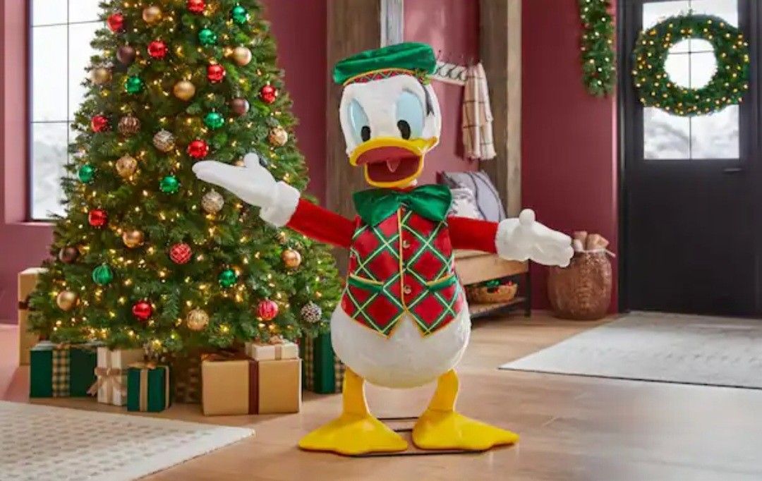 4 Ft Animated Christmas Donald Duck Disney